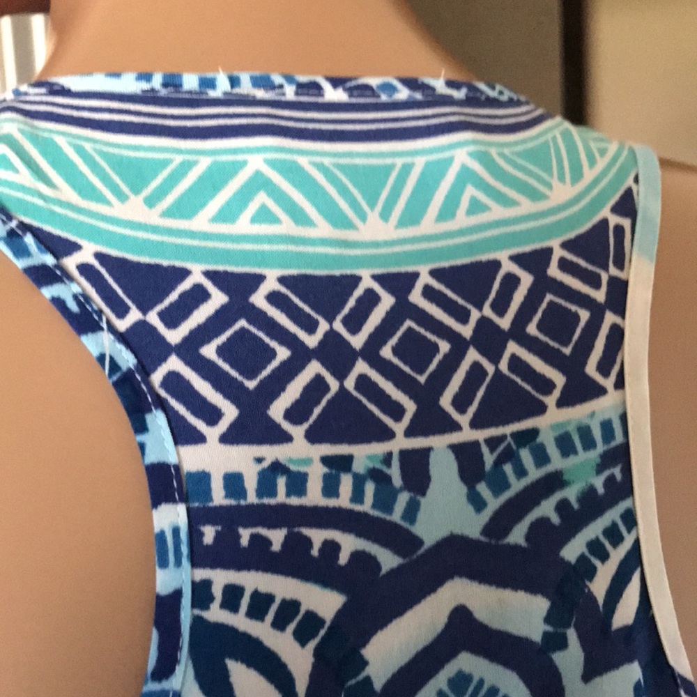 Razor back top. Large. - Picture 3 of 4